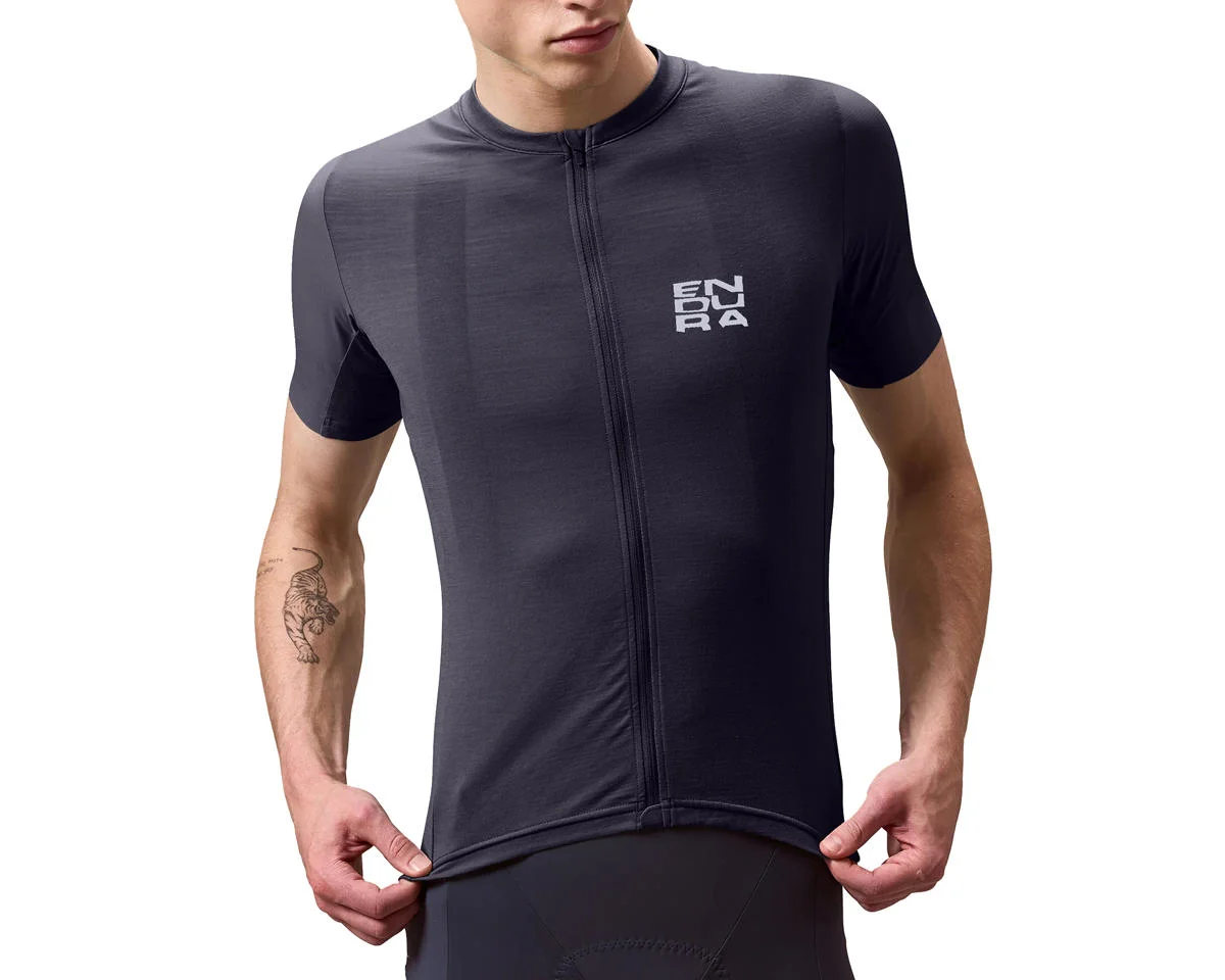 Endura AllTrack Ride Short Sleeve Jersey (Carbon Grey) (S)